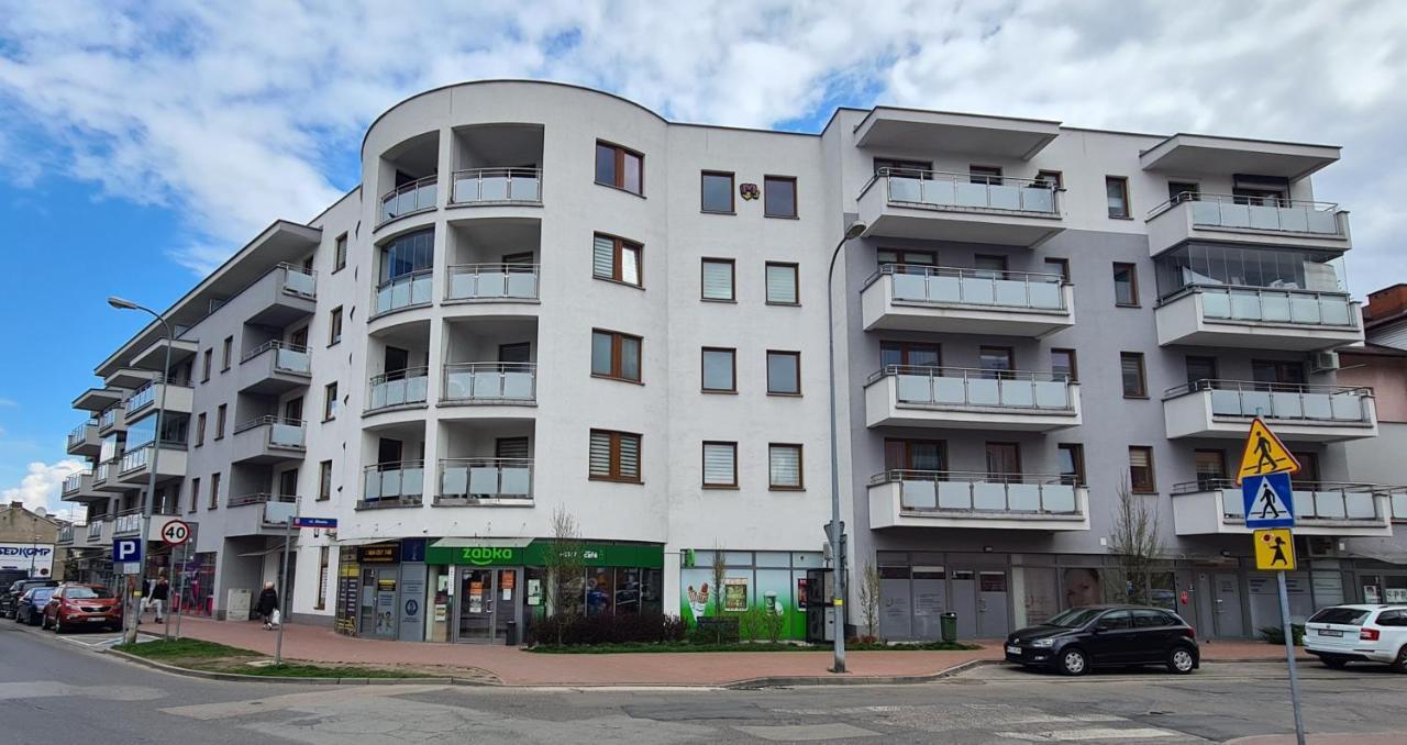 44 - Apartamenty Siedlce - Nowy Apartament W Centrum Przy Ul Czerwonego Krzyza Екстер'єр фото