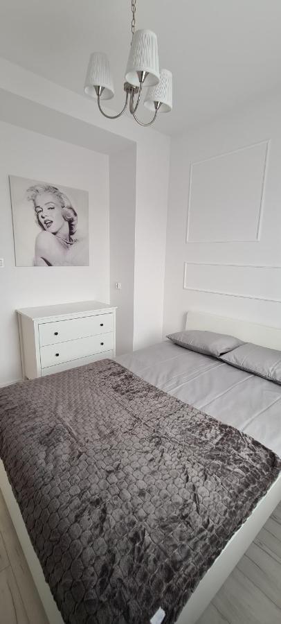 44 - Apartamenty Siedlce - Nowy Apartament W Centrum Przy Ul Czerwonego Krzyza Екстер'єр фото